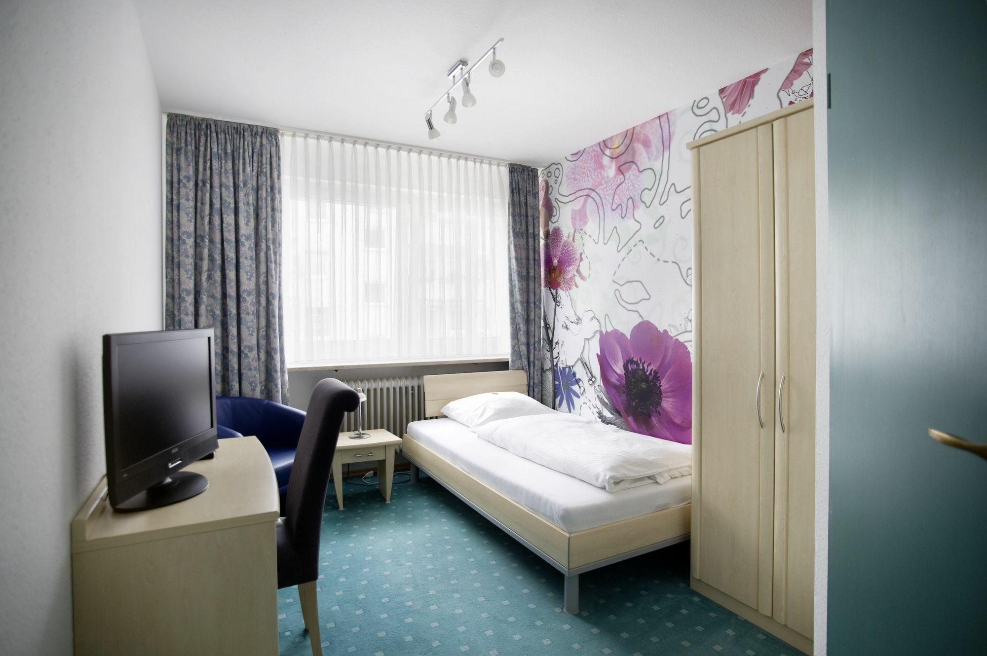 Hotel St. Peter Нюрнберг Экстерьер фото